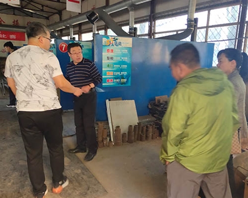 和靈石縣第一職業(yè)高中校領(lǐng)導(dǎo)在?？疾? /></div>
		<h2 id=