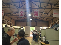 和靈石縣第一職業(yè)高中校領導在?？疾?/>
                    </a>
                    </div>
                  </div>
                  <div   id=