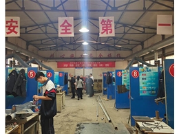 和靈石縣第一職業(yè)高中校領導在?？疾?/>
                    </a>
                    </div>
                  </div>
                  <div   id=